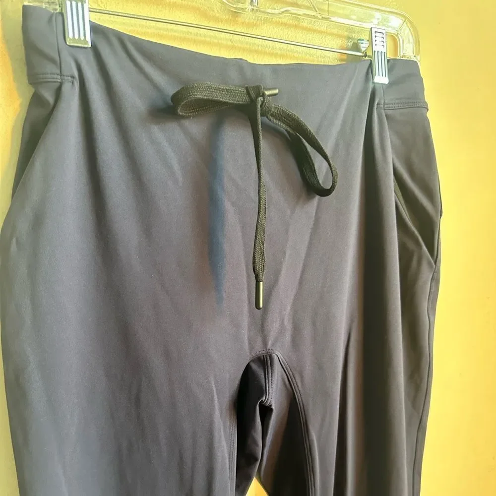 Lululemon Women’s Athletic Jogger Pants 6